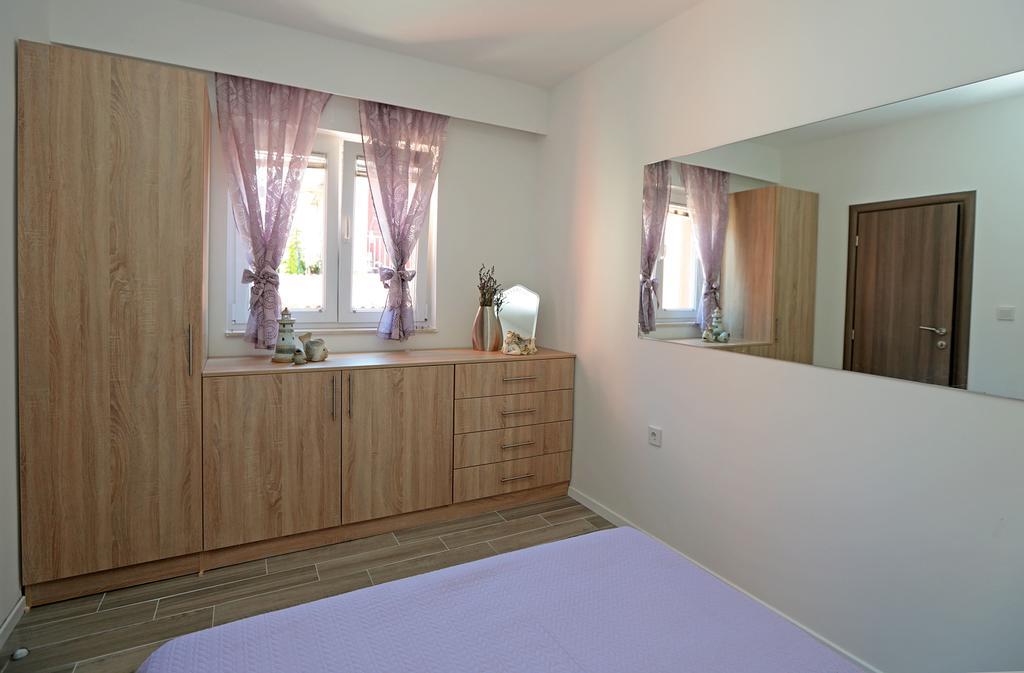 Apartament Catherine'S Garden Szybenik Pokój zdjęcie