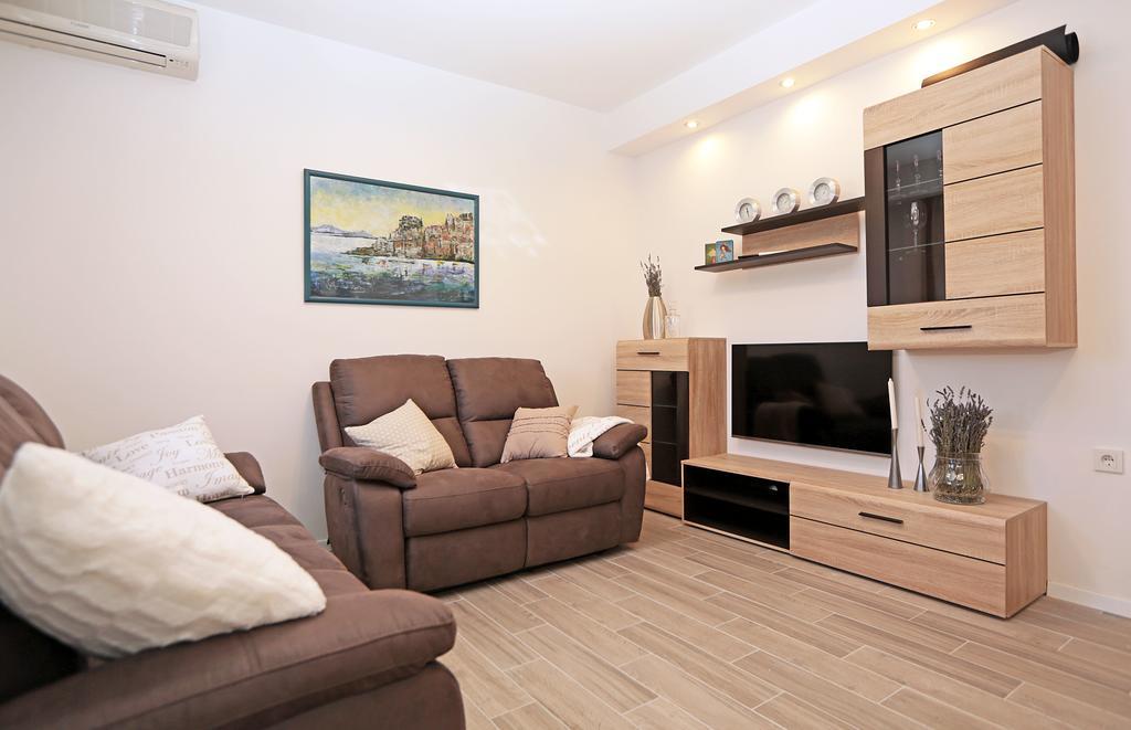 Apartament Catherine'S Garden Szybenik Pokój zdjęcie
