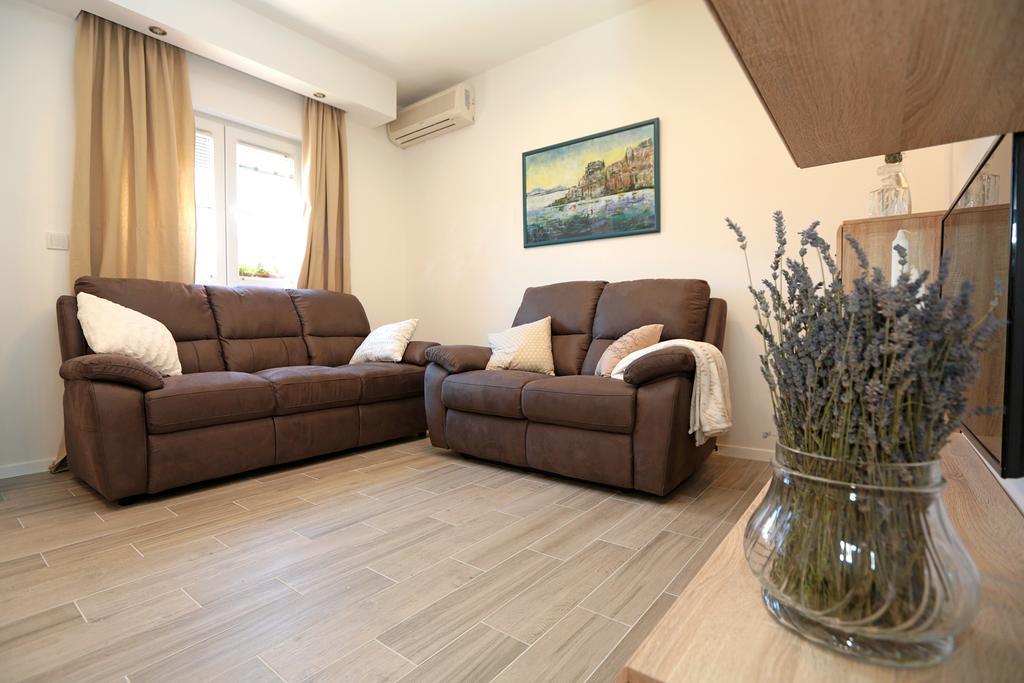 Apartament Catherine'S Garden Szybenik Pokój zdjęcie